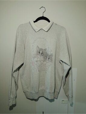 Vintage 90s Cottagecore Sweatshirt with Kitten Basket Print